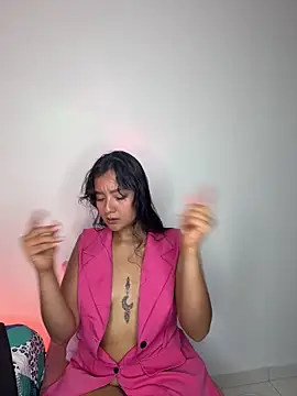 charlottekiss99 online show from 04/13/26, 01:49