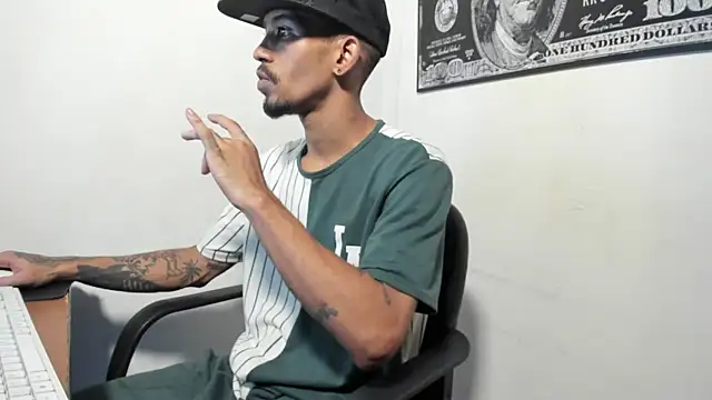 carl jhonson821 online show from 12/18/25, 07:36