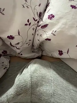 Snapshot of JJ_131 chatting on 09/15/25, 04:40 JJ 131 online show from 09/15/25, 04:40