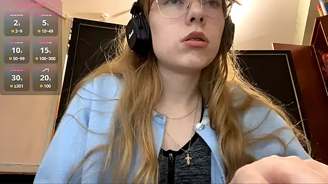 Snapshot of LouieRutt chatting on 09/09/25, 04:50 LouieRutt online show from 09/09/25, 04:50