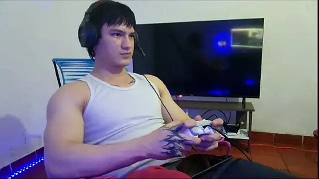 ErickWalton online show from 10/25/25, 04:31