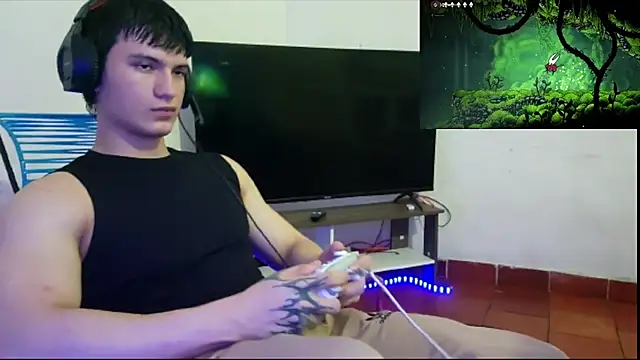 ErickWalton online show from 11/12/25, 05:19