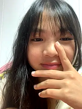 Emlyly-18 online show from 09/25/25, 03:38