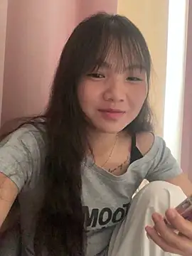 Emlyly-18 online show from 09/27/25, 06:18