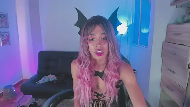 Nikkita Dragon online show from 11/16/25, 02:39