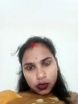 Snapshot of Km_shilpa chatting on 11/19/25, 08:47 Km shilpa online show from 11/19/25, 08:47