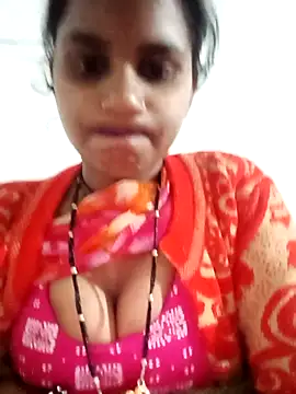 Snapshot of Km_shilpa chatting on 11/29/25, 05:27 Km shilpa online show from 11/29/25, 05:27