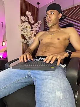 B Wild online show from 02/05/26, 04:17