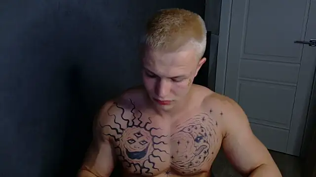 Snapshot of James__Noah chatting on 10/10/25, 07:46 James Noah online show from 10/10/25, 07:46