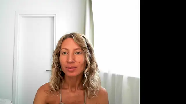 Paevoa online show from 10/09/25, 07:17