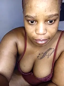 Snapshot of ThickAmy chatting on 09/19/25, 05:09 ThickAmy online show from 09/19/25, 05:09