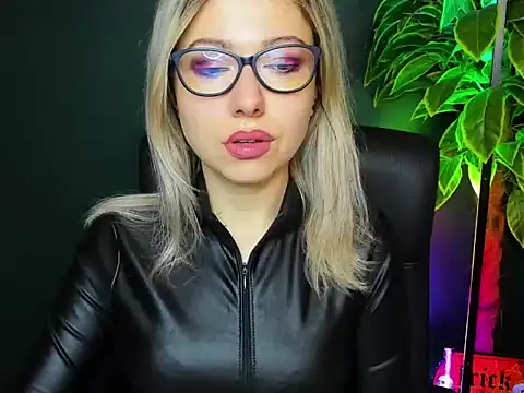 loveHeidi online show from 11/13/25, 05:17