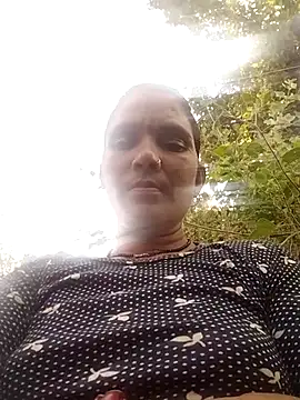 Snapshot of Monika_cut chatting on 10/19/25, 04:13 Monika cut online show from 10/19/25, 04:13