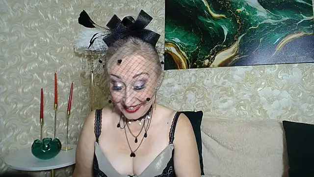  Sara  Smith  online show from 09/12/25, 01:28