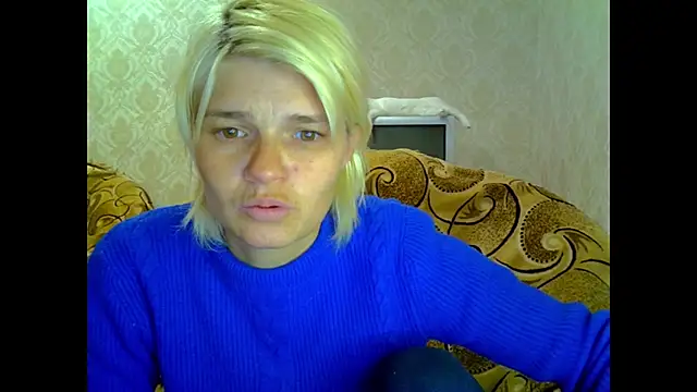 SaraSnow  online show from 11/17/25, 06:14