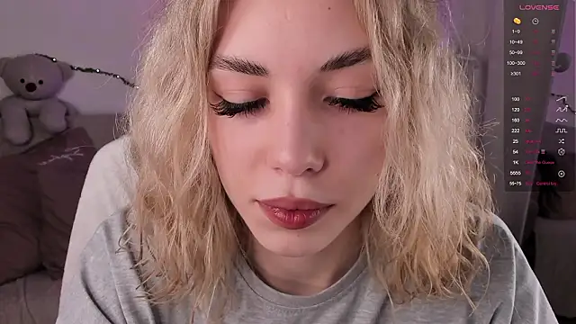 Leila Vanilla online show from 03/13/26, 03:24