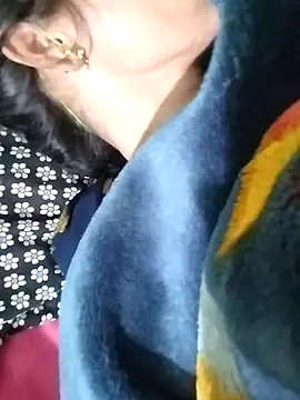 KIRTI12 HOT online show from 11/08/25, 08:18