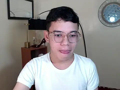 keirflorianxx online show from 10/03/25, 10:23