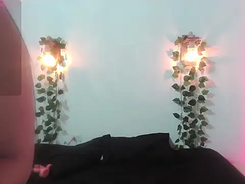 Snapshot of Naty1gomez chatting on 05/15/26, 02:18 Naty1gomez online show from 05/15/26, 02:18