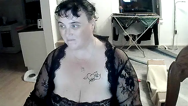 Snapshot of Minou1610 chatting on 09/28/25, 08:03 Minou1610 online show from 09/28/25, 08:03
