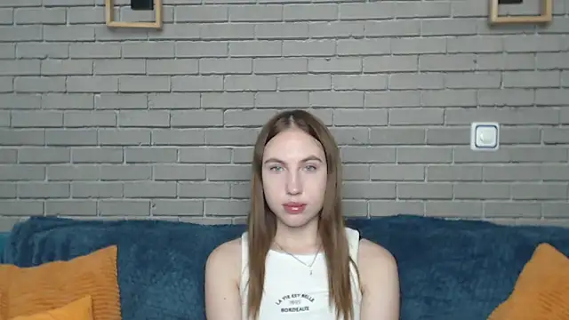 Snapshot of MellinGiG chatting on 10/02/25, 04:52 MellinGiG online show from 10/02/25, 04:52