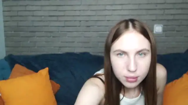 Snapshot of MellinGiG chatting on 10/13/25, 05:13 MellinGiG online show from 10/13/25, 05:13