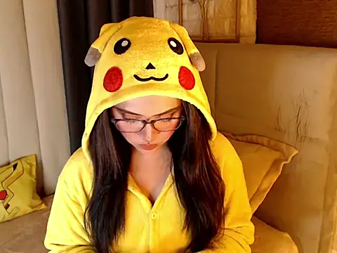 yourdevilsweettsx online show from 04/05/26, 02:03