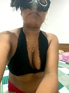 Snapshot of vinushi chatting on 10/16/25, 03:35 vinushi online show from 10/16/25, 03:35