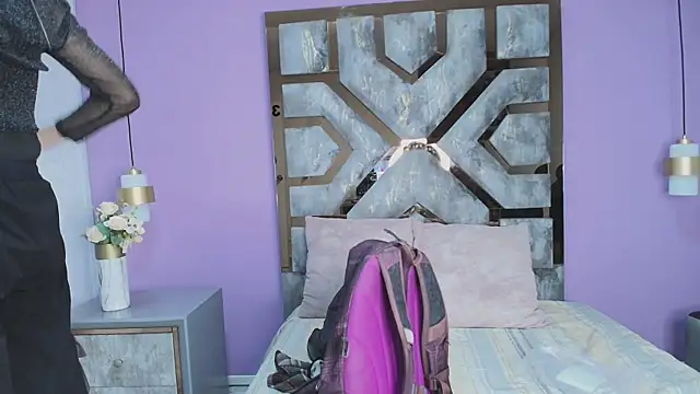 Electra Gosselin online show from 10/06/25, 12:13