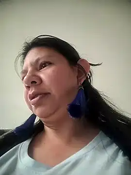 kinky momm online show from 10/31/25, 01:34