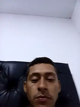 Boy hot- online show from 09/11/25, 04:01