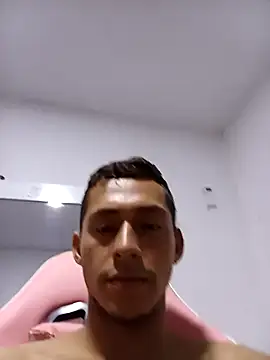 Boy hot- online show from 09/15/25, 05:18