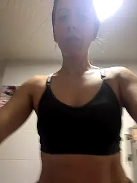 Snapshot of Biancamirage3 chatting on 09/27/25, 05:29 Biancamirage3 online show from 09/27/25, 05:29