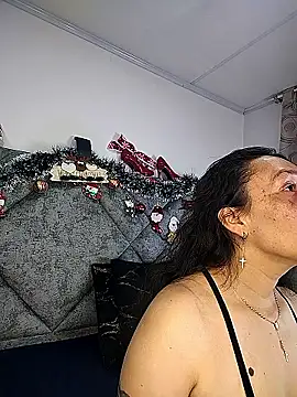 Shantey Laurent online show from 12/17/25, 02:45