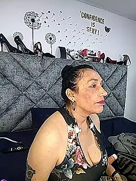 Shantey Laurent online show from 04/06/26, 03:46