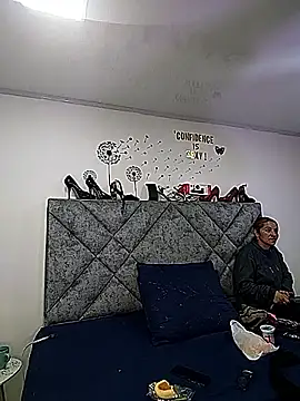 Shantey Laurent online show from 04/07/26, 03:12