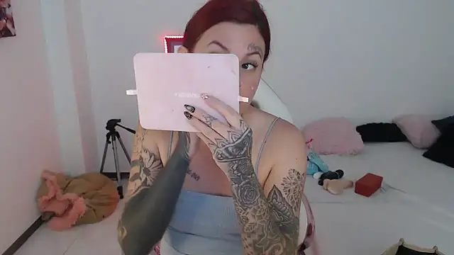 Maddy Vicius19 online show from 10/12/25, 08:08