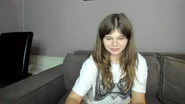 Lilly Jess online show from 11/18/25, 06:45