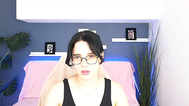 Charming Mysteriousss online show from 10/13/25, 12:38