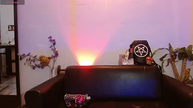 carolinerue online show from 09/21/25, 04:47