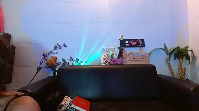 carolinerue online show from 09/22/25, 11:29