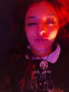 carolinerue online show from 04/15/26, 06:48