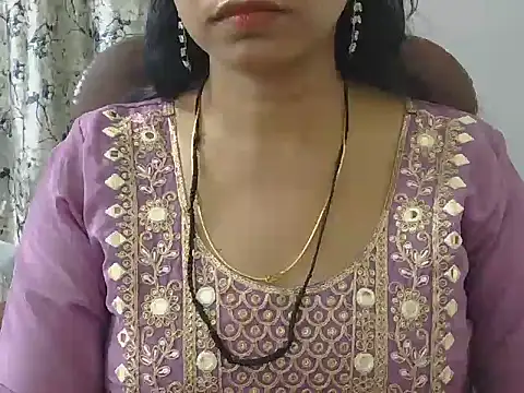 MISS SOMIYA online show from 04/12/26, 04:23