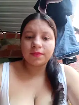 Shell Latina online show from 10/23/25, 01:21