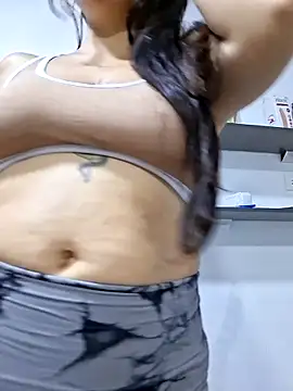 Snapshot of Shell_Latina chatting on 06/17/26, 12:24 Shell Latina online show from 06/17/26, 12:24