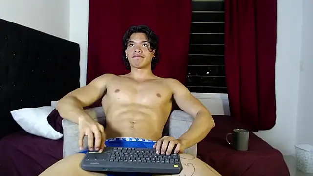 adriel escalante online show from 01/07/26, 03:20