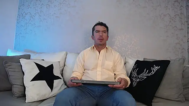 Snapshot of JuanKarloz_ chatting on 10/03/25, 01:30 JuanKarloz online show from 10/03/25, 01:30