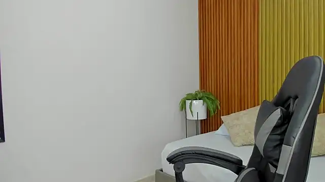 Snapshot of gisella15_ chatting on 11/03/25, 07:26 gisella15 online show from 11/03/25, 07:26