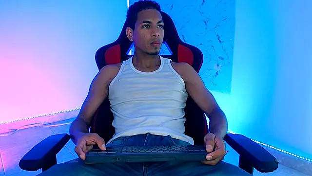 lorian vikel online show from 10/27/25, 09:41