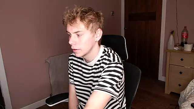 scottishtwink01 online show from 09/18/25, 02:30